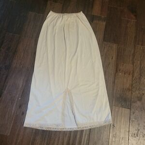 VINTAGE LORRAINE‎ Beige SIZE MEDIUM HALF SLIP